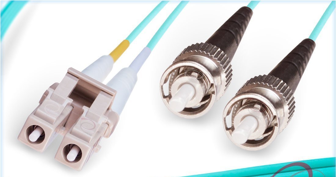 Cable de conexión de fibra ST 3M OM3 LC | 10Gb Duplex 50/125 LC a ST Multimode Jumper 3 Meter (9.84ft) | Opciones de longitud: 0.5M-300M | FiberCablesDirect | Alt: mmf lc-st dx mm ofnr aqua 10g lc / st lszh patchcord