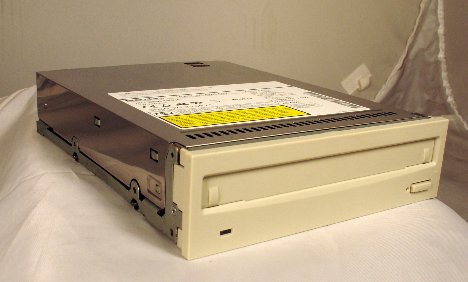 Sony SMO-F551 Internal SCSI MO Drive 5.2GB Refurbished