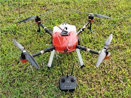 Drone aerops tanque de agua AP405 5kg 5L Carga util para agricultura, pesticida, pulverizado. 3 pares de helices, control, camara, 2 baterias y cargador.