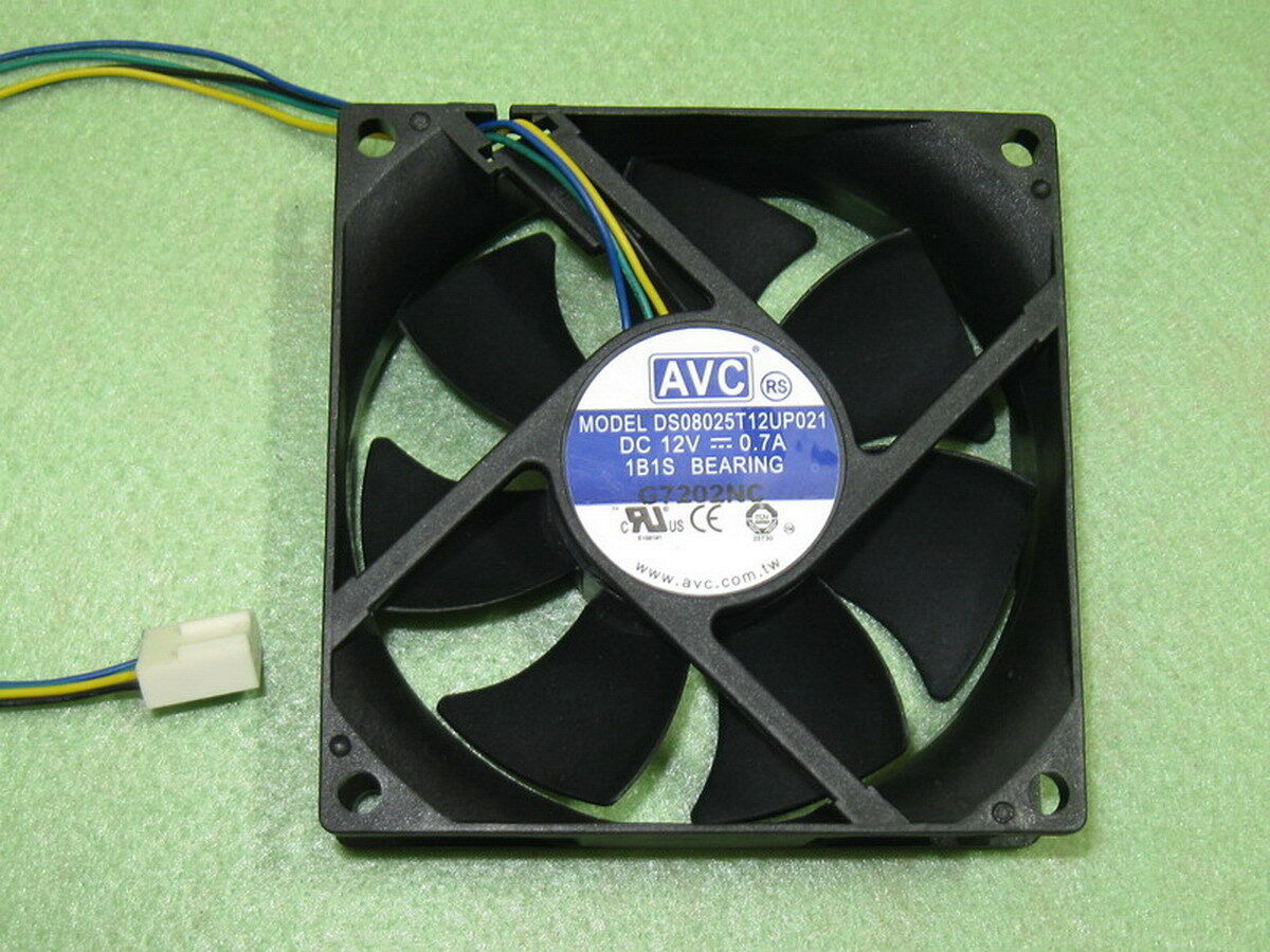 AVC DS08025T12U P033 8025 80mm x 25mm Ventilador de refrigeración DC 12V 0.7A 4Pin B128 (usado)
