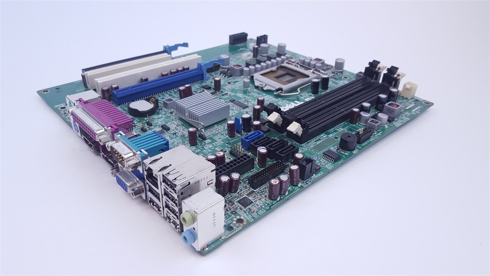 TARJETA MADRE DELL OPTIPLEX 980 MT PLACA INTEL SLOT SOCKET LGA1156 DDR3 D441T 0D4