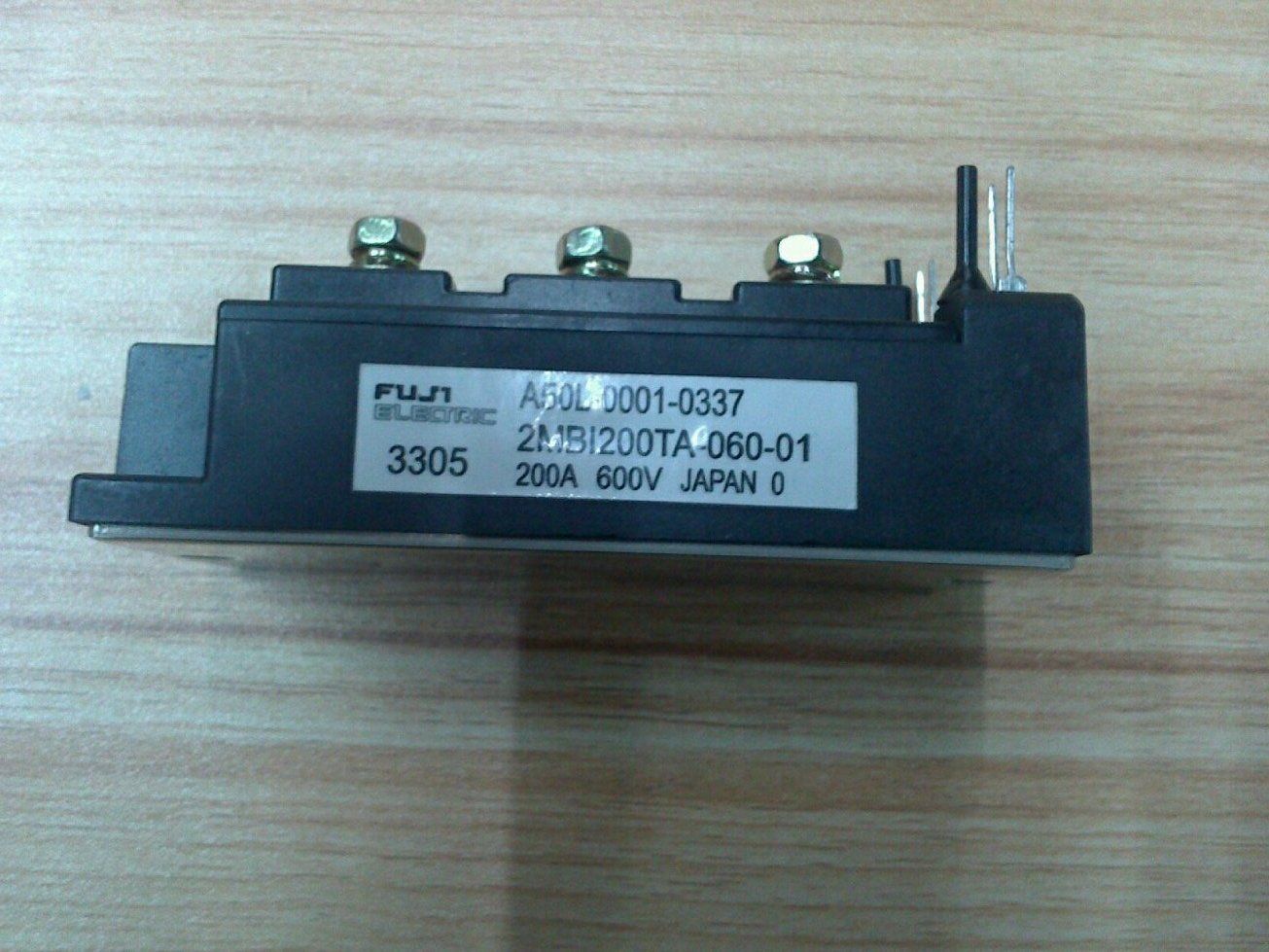 1 PZ  2MBI200TA-060-01 FUJI IGBT MODULE A50L-0001-0337 (2MBI200TA060-01)