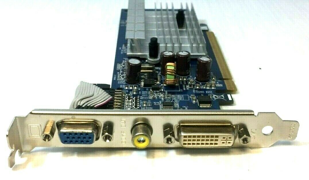 Gigabyte GV-NX72G512E2 GeForce 7200 GS 256MB PCIe tarjeta de gráficos DVI VGA S-video  (USADO)