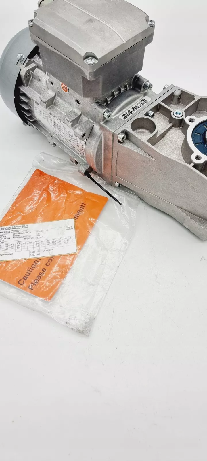 SERVOMOTOR CON REDUCTOR LENZE G50AB045MHAR2C00 / # G 6A2 7727