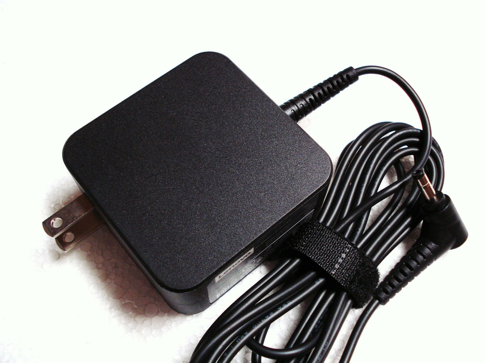 Adaptador Lenovo Ideapad Yoga 45W 20V 2.25A AC Adapter ADL45WCC 5A10H43625.