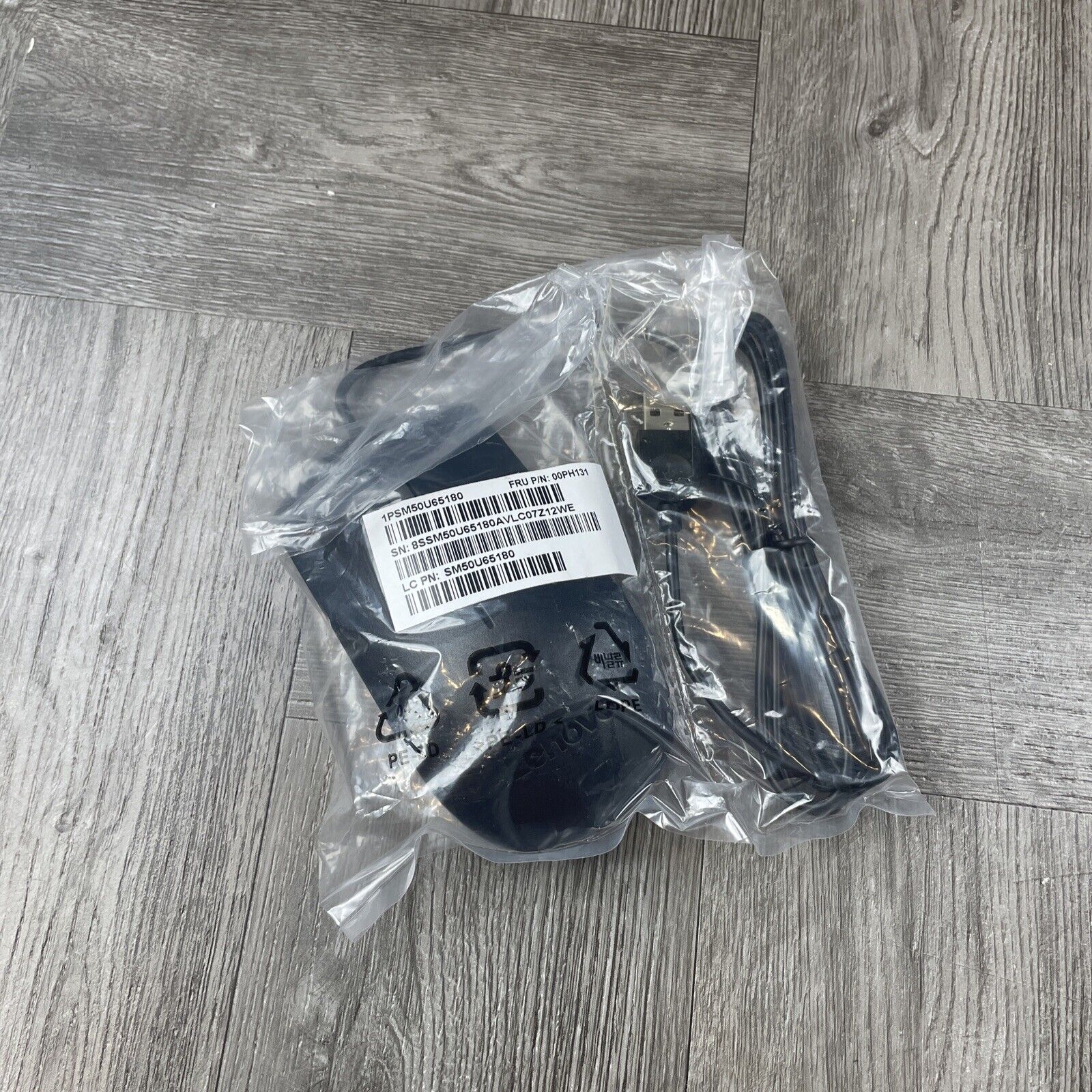 Mouse USB esencial Lenovo SM-8823 - NUEVO - 00PH133 - SM50L24506-