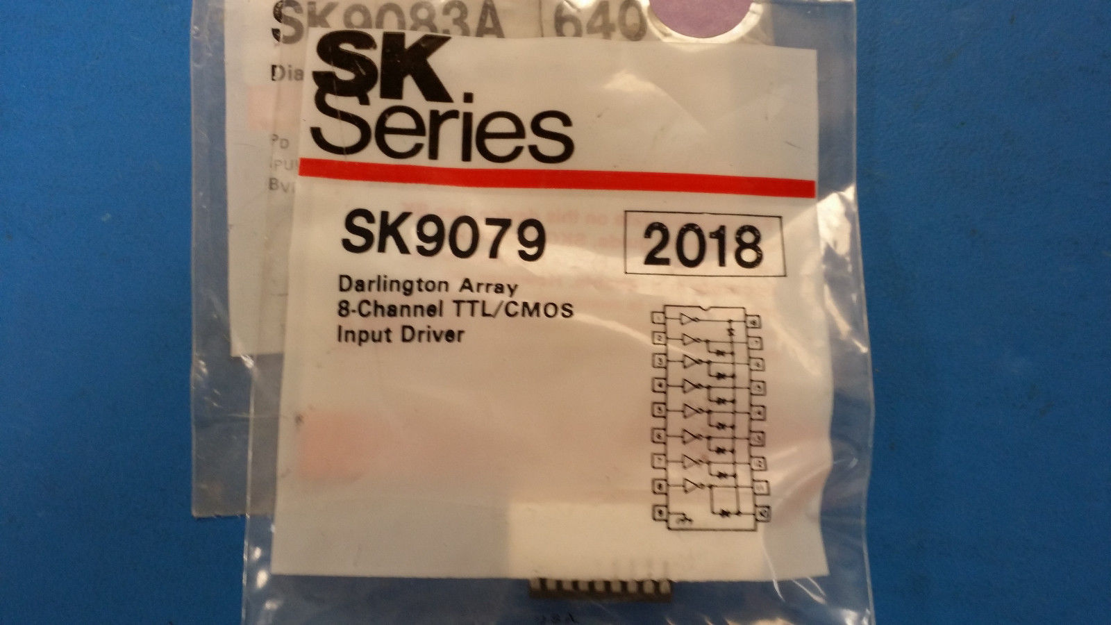 SK9079 RCA (NTE2018 EQUAL) TRANS DARLINGTON ARRAY 8 CANALES 50V 0.6A 18 PINES PDIP