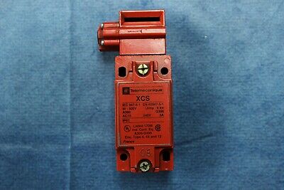 INTERRUPTOR DE SEGURIDAD TELEMECANIQUE XCS-B803 240V 3A