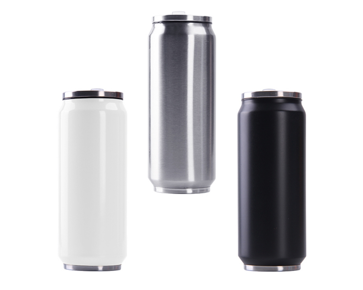 CILINDRO DE ACERO INOXIDABLE DOBLE PARED EN FORMA DE LATA, CON TAPA DE CHUPON, FABRICADO EN MATERIALES DE GRADO ALIMENTICIO, MANTIENE LAS BEBIDAS FRIAS O CALIENTE POR UN LARGO TIEMPO, NO USAR EN MCOROONDAS, CAPCIDAD 500 ML( 17oz ). INCLUYE CAJA DE CARTON INDIVIDUAL