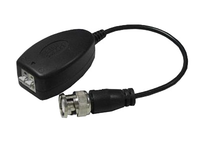 Video balum pasivo pequeño, con extensión de micro coaxial de 16 cms para conexión a cámaras. Distancia de transmisión de hasta 300 metros. 2 años de garantía. (PTR-101V)
