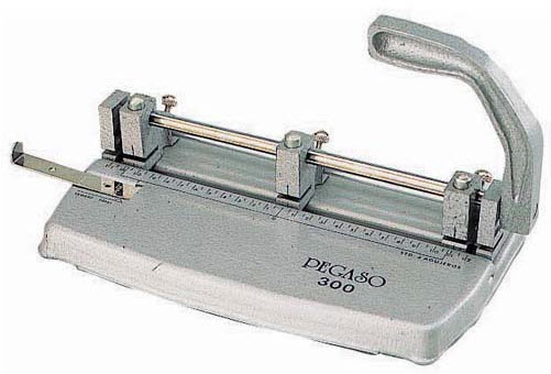 Perforadora Pegaso 300 triple Ajuste con Regleta p/30 Hojas Color Gris -