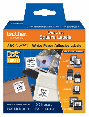 Etiqueta blanca de papel Brother DK1221 - 1000 etiquetas de 23 mm de ancho x 23 mm de largo. Impresión en negro. QL800 / QL810W.