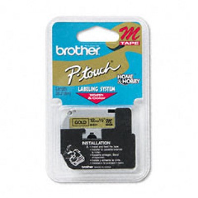 Etiqueta negra continua plástica no laminada Brother M831 - de 12 mm de ancho x 8 mts de largo. Impresión en dorado.