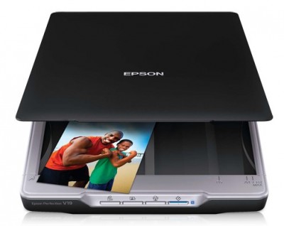 Escáner EPSON PERFECTION V19 - 215, 9 x 297, 18 mm, Cama plana, CIS