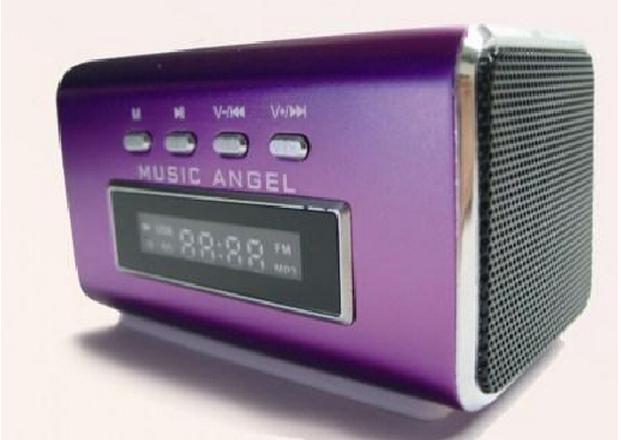 BOCINA PORTATIL LECTORA DE USB,SD Y CONEXIÓN PARA MP3 COLOR MORADA