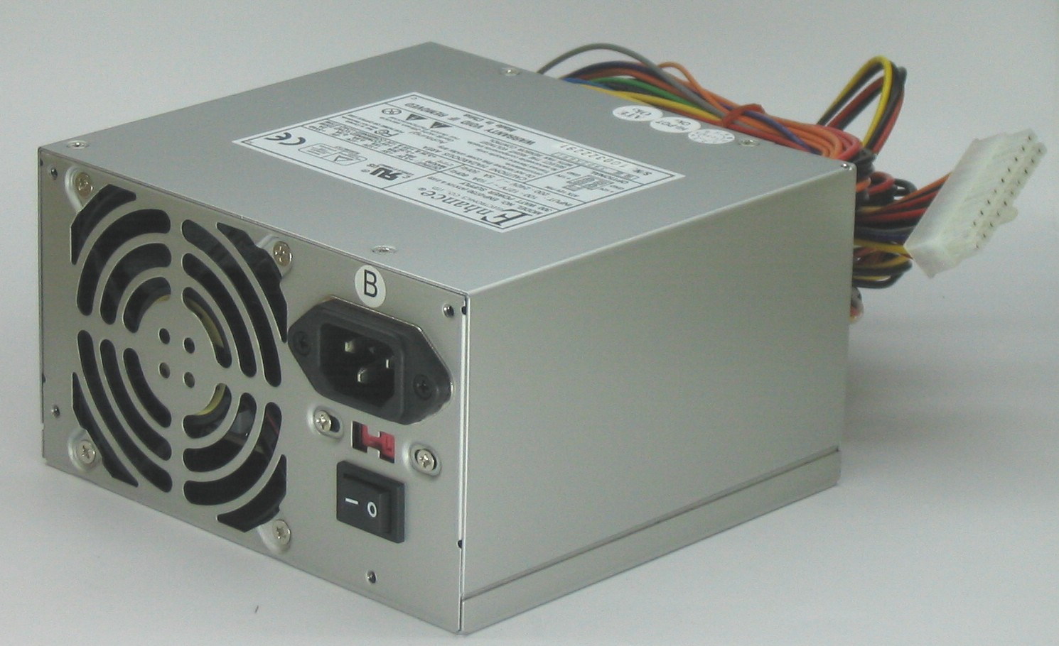 FUENTE DE PODER BTO 350W, 24 PINES, CON SATA