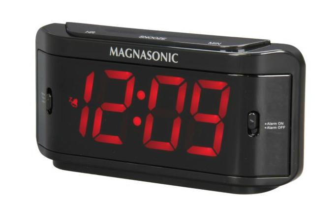 Defender NWG300-SD 640 x 480 Resolución máxima de alarma secreta DVR Reloj con una función de cámara espía color estenopeica